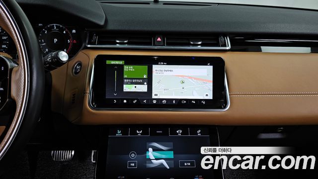 Land Rover Range Rover Velar 2018 — photo 14