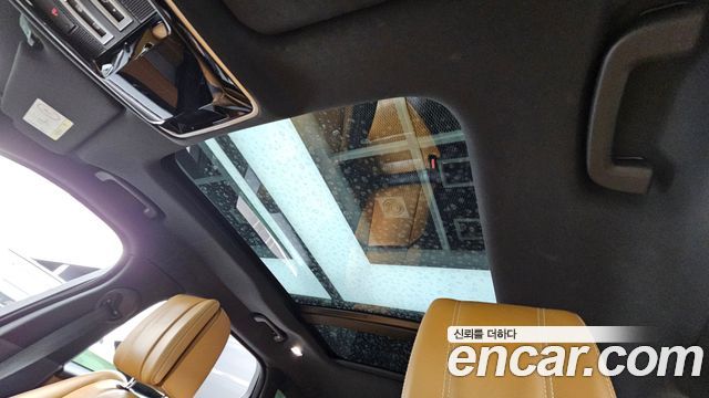 Land Rover Range Rover Velar 2018 — photo 18