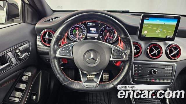 Mercedes-Benz GLA-Class 2016 — photo 13