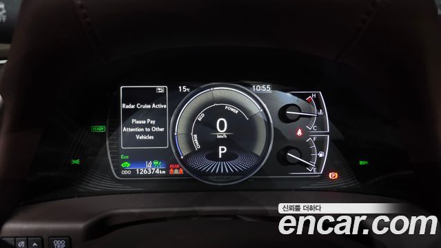 Lexus ES 2020 — photo 11