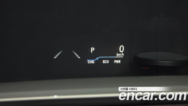Lexus ES 2020 — photo 23