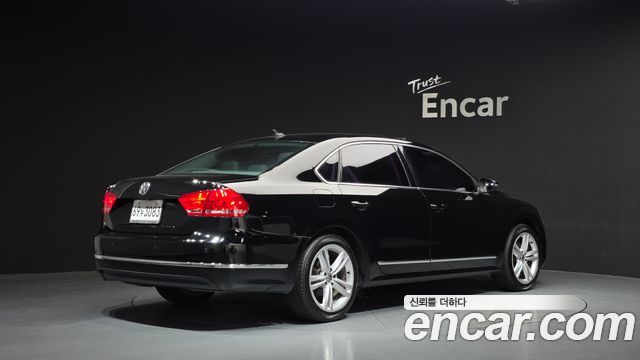 Volkswagen Passat 2014 — photo 2