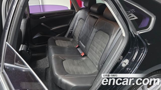 Volkswagen Passat 2014 — photo 11