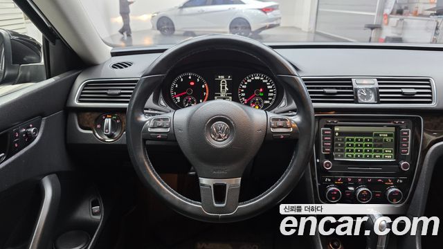 Volkswagen Passat 2014 — photo 13
