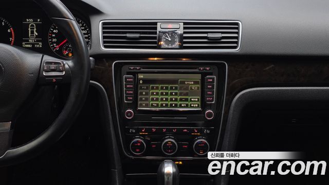 Volkswagen Passat 2014 — photo 18