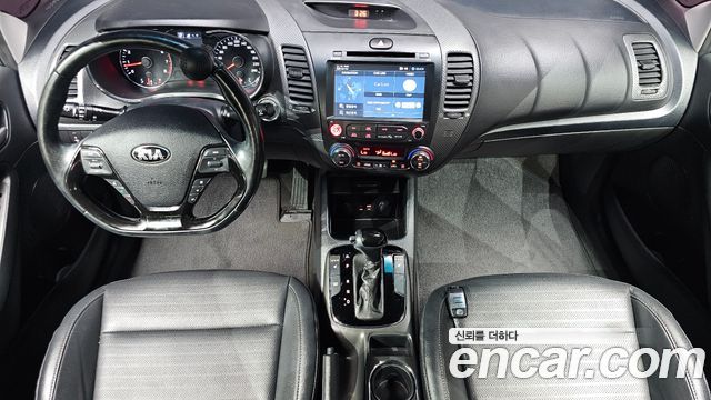 Kia K3 2016 — photo 10
