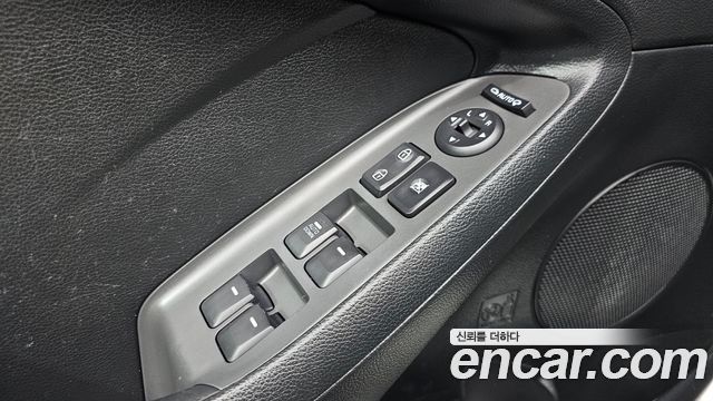 Kia K3 2016 — photo 26