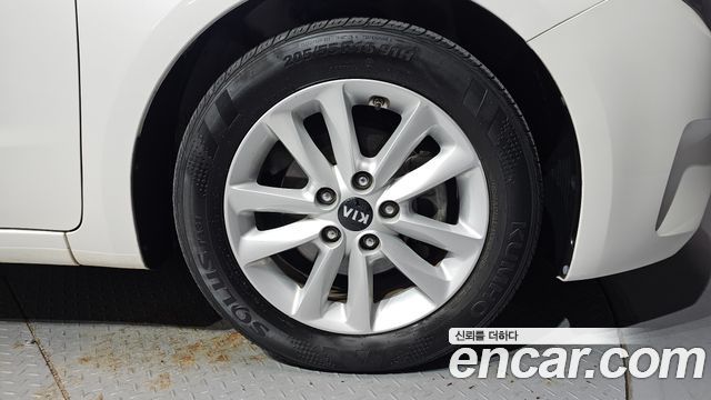 Kia K3 2016 — photo 7