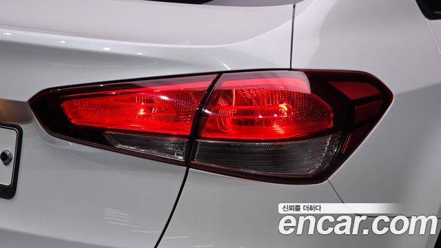 Kia K3 2016 — photo 9