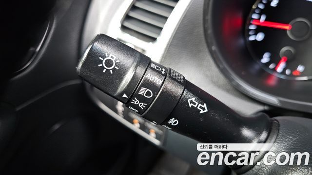 Kia K3 2016 — photo 28