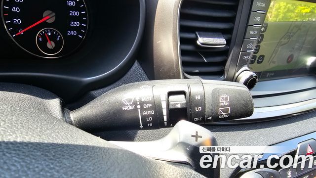Kia Sorento 2017 — photo 18