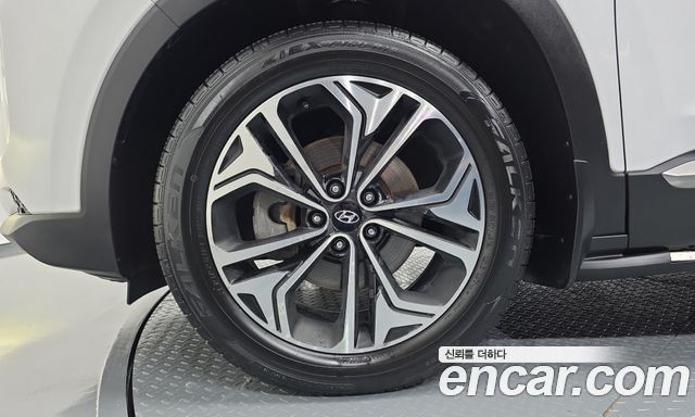 Hyundai Santafe 2019 — photo 5