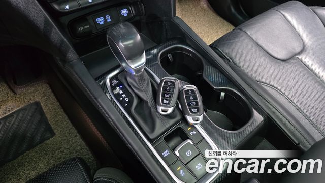 Hyundai Santafe 2019 — photo 12