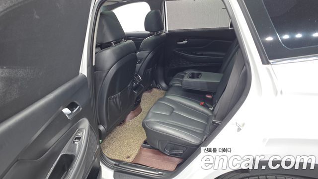 Hyundai Santafe 2019 — photo 18