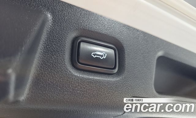 Hyundai Santafe 2019 — photo 24