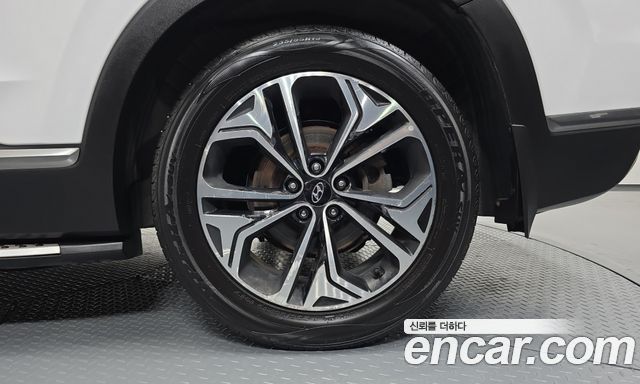 Hyundai Santafe 2019 — photo 7