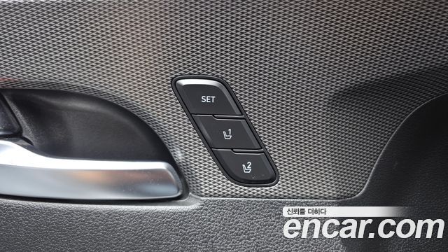 Hyundai Santafe 2019 — photo 31