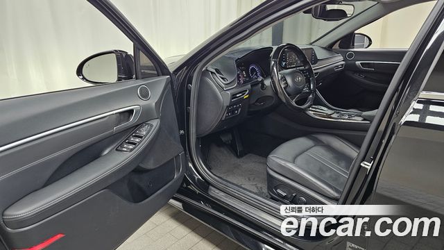 Hyundai Sonata 2022 — photo 13