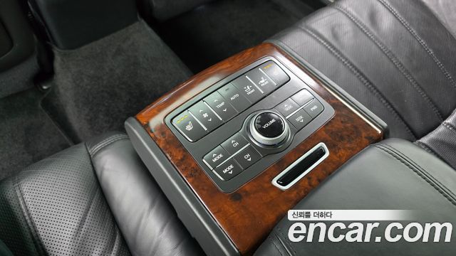 Hyundai Equus 2012 — photo 19
