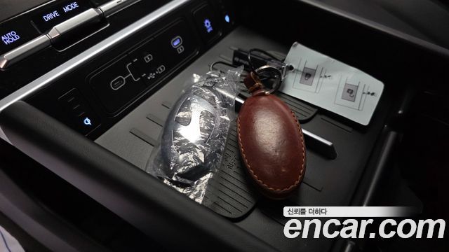 Hyundai Santafe 2024 — photo 30