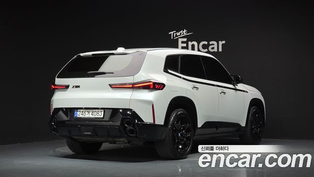 BMW XM 2023 — photo 2