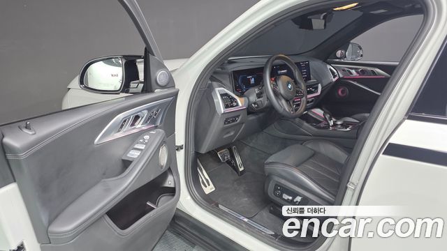 BMW XM 2023 — photo 13