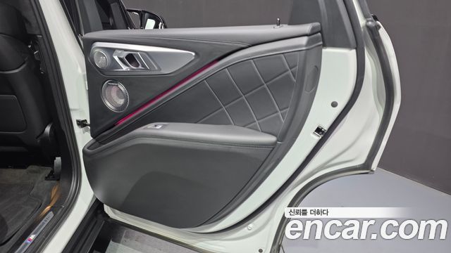 BMW XM 2023 — photo 15