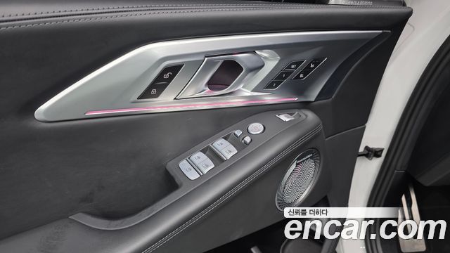 BMW XM 2023 — photo 29