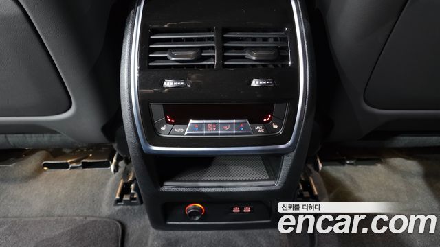 BMW XM 2023 — photo 30