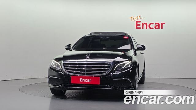 Mercedes-Benz E-Class 2020 — photo 3