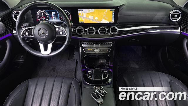 Mercedes-Benz E-Class 2020 — photo 10