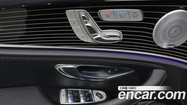 Mercedes-Benz E-Class 2020 — photo 17