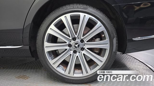 Mercedes-Benz E-Class 2020 — photo 7