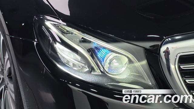 Mercedes-Benz E-Class 2020 — photo 8