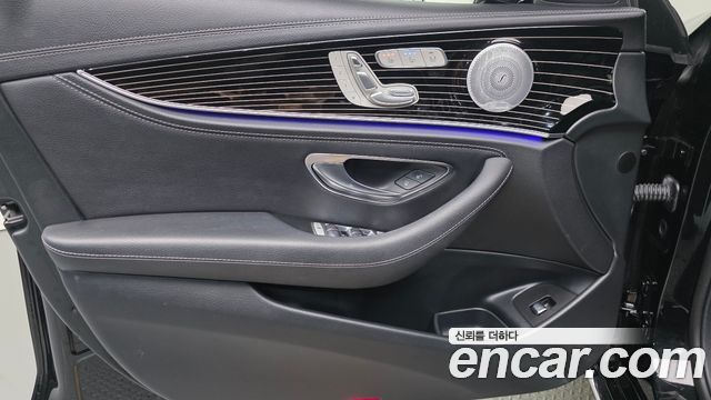 Mercedes-Benz E-Class 2020 — photo 14