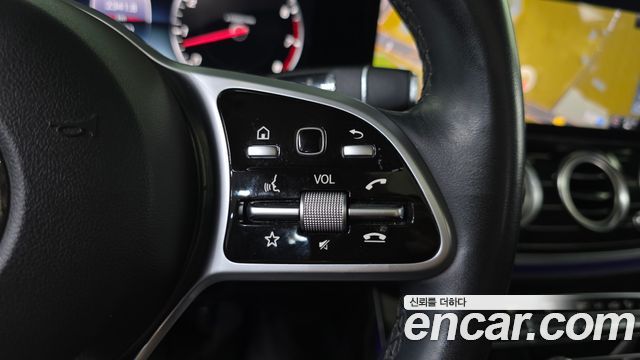 Mercedes-Benz E-Class 2020 — photo 28