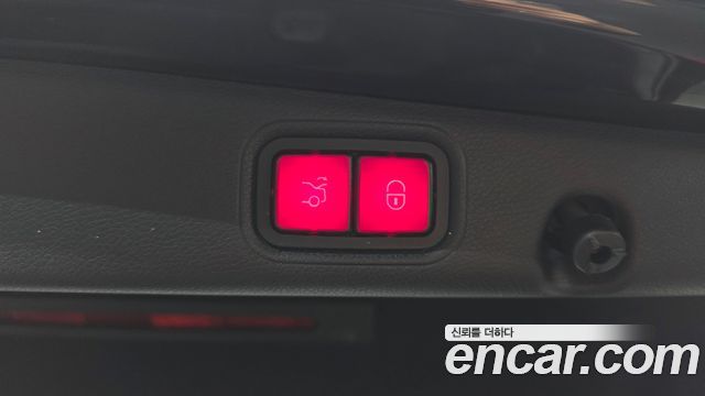 Mercedes-Benz E-Class 2020 — photo 29