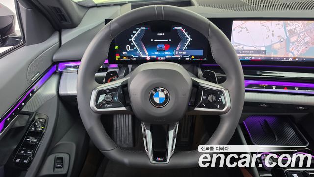 BMW 5-Series 2025 — photo 19