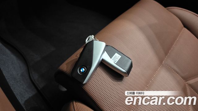 BMW 5-Series 2025 — photo 21