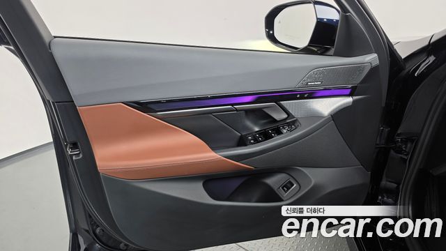 BMW 5-Series 2025 — photo 14