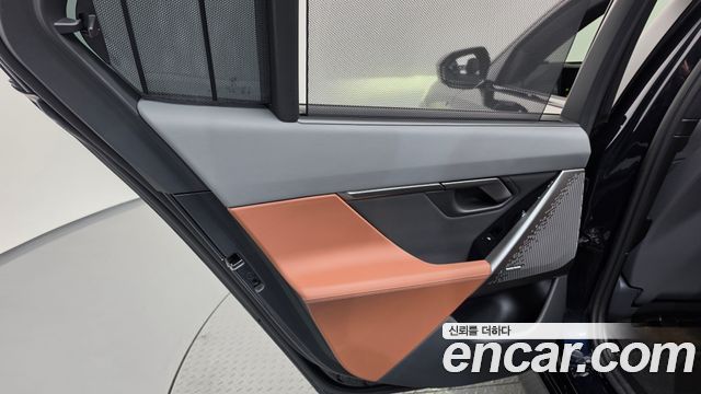 BMW 5-Series 2025 — photo 15