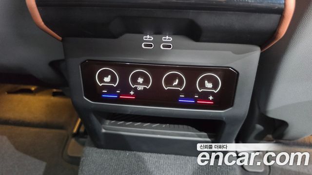 BMW 5-Series 2025 — photo 31
