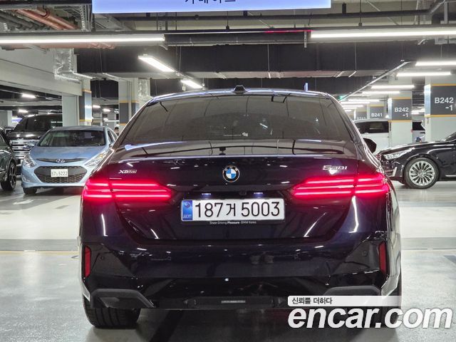 BMW 5-Series 2025 — photo 38