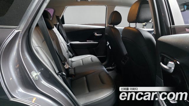 Kia Niro 2020 — photo 17