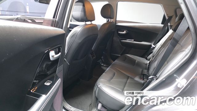 Kia Niro 2020 — photo 18