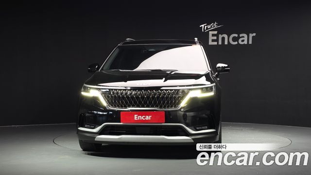 Kia Canival 2023 — photo 3