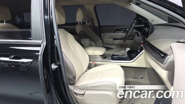 Kia Canival 2023 — photo 11