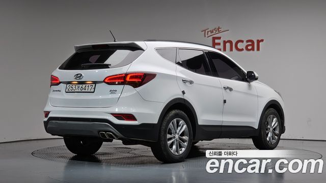 Hyundai Santafe 2018 — photo 2