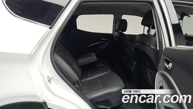 Hyundai Santafe 2018 — photo 17