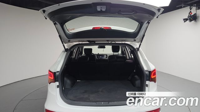 Hyundai Santafe 2018 — photo 26